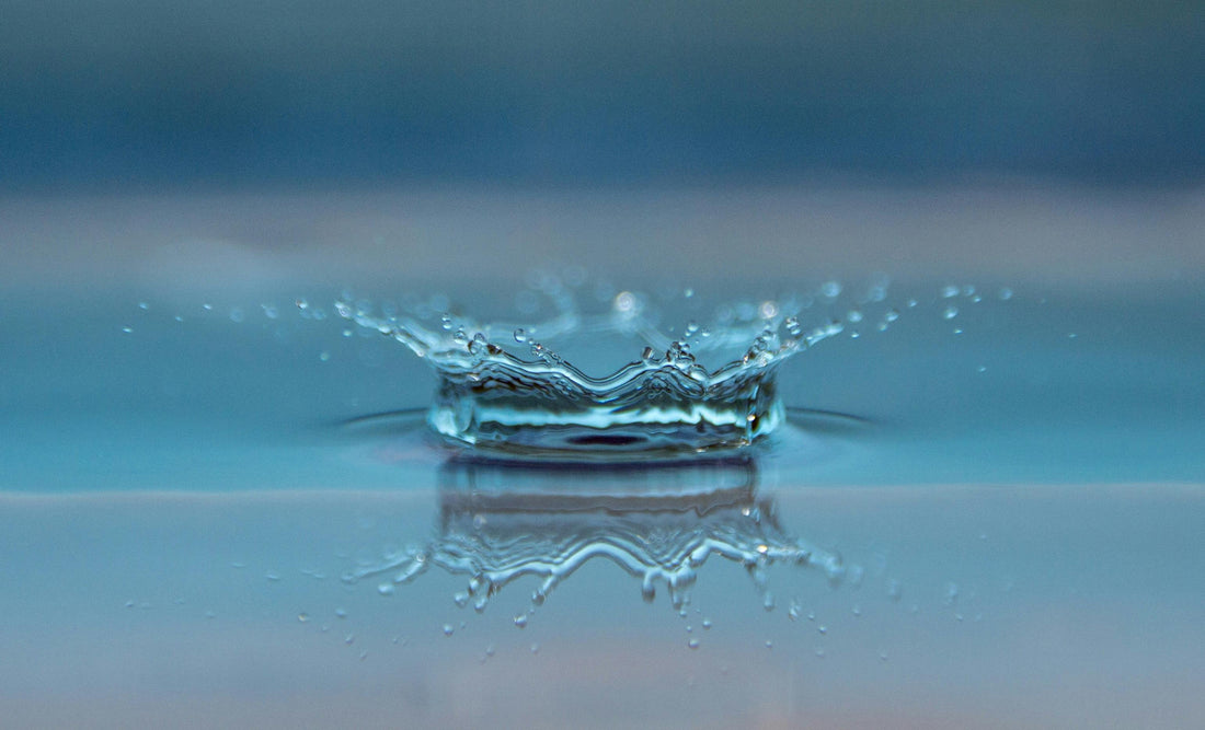 Clear water splash