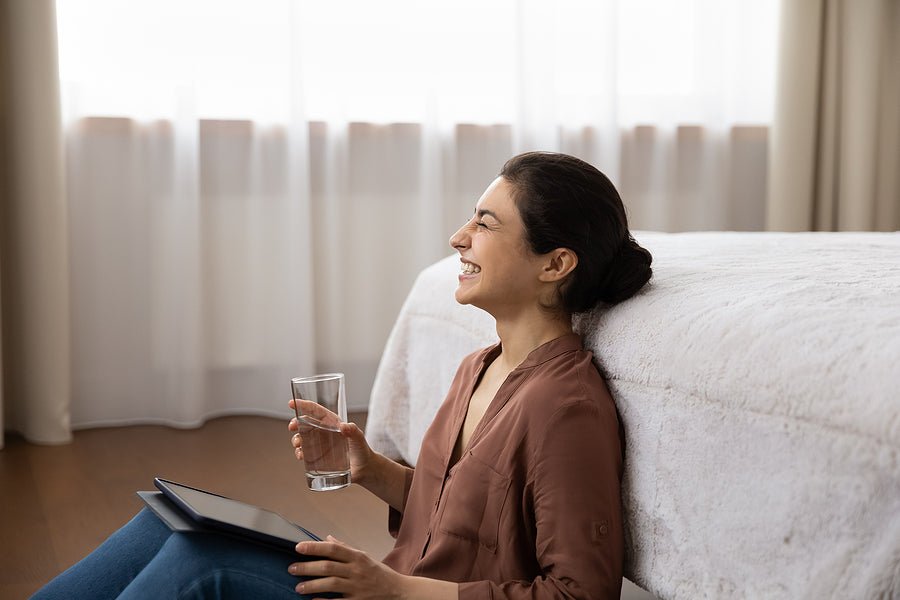 Smiling-woman-Hydration Tablets